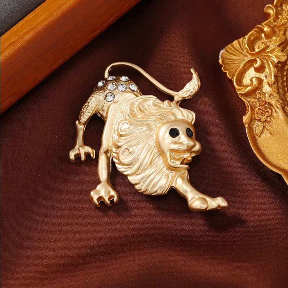 Gold Lion Brooch with Rhinestones